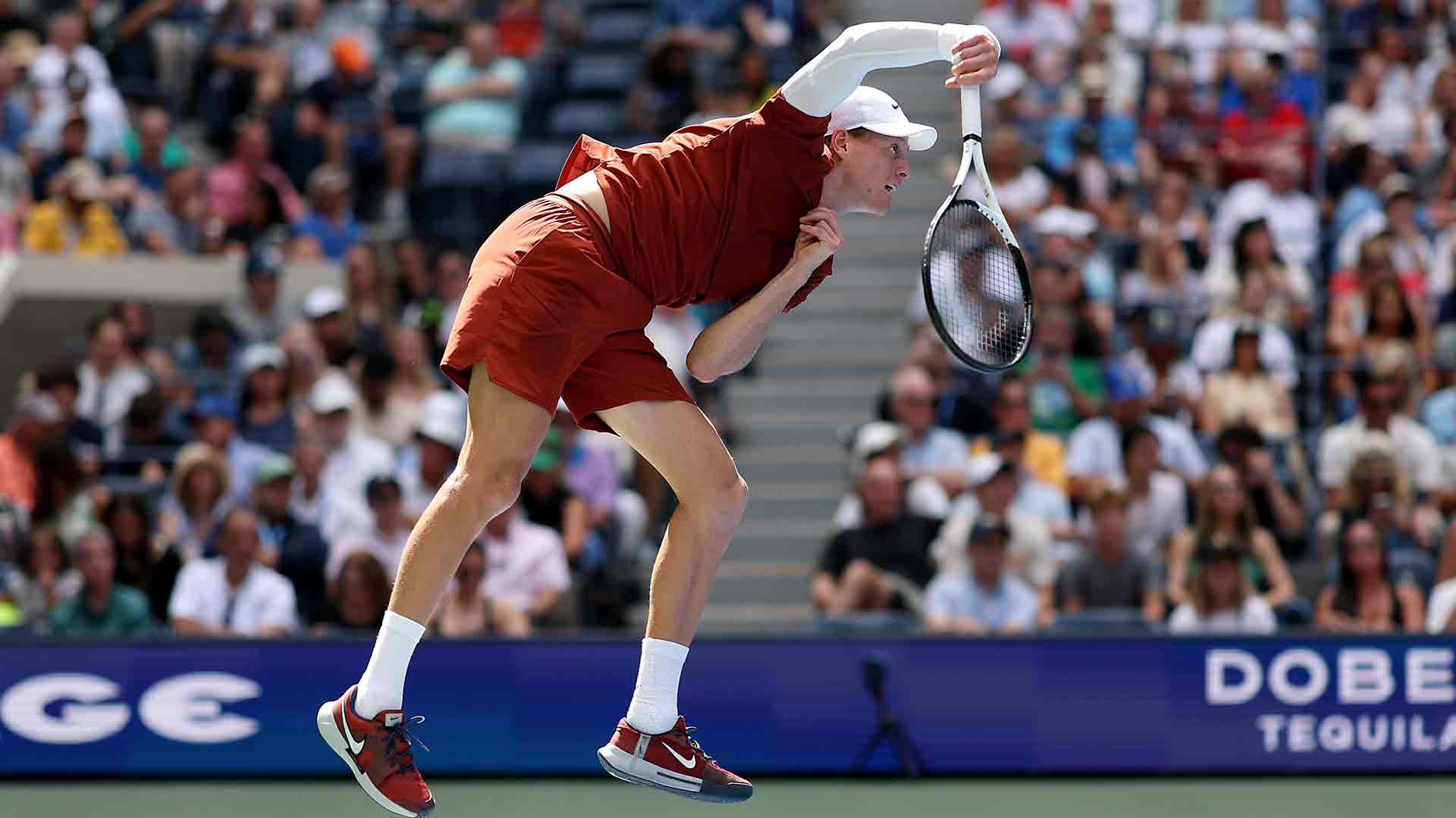 Jannik Sinner debutó con una paliza a Kopriva y arranca sólido en el US Open.