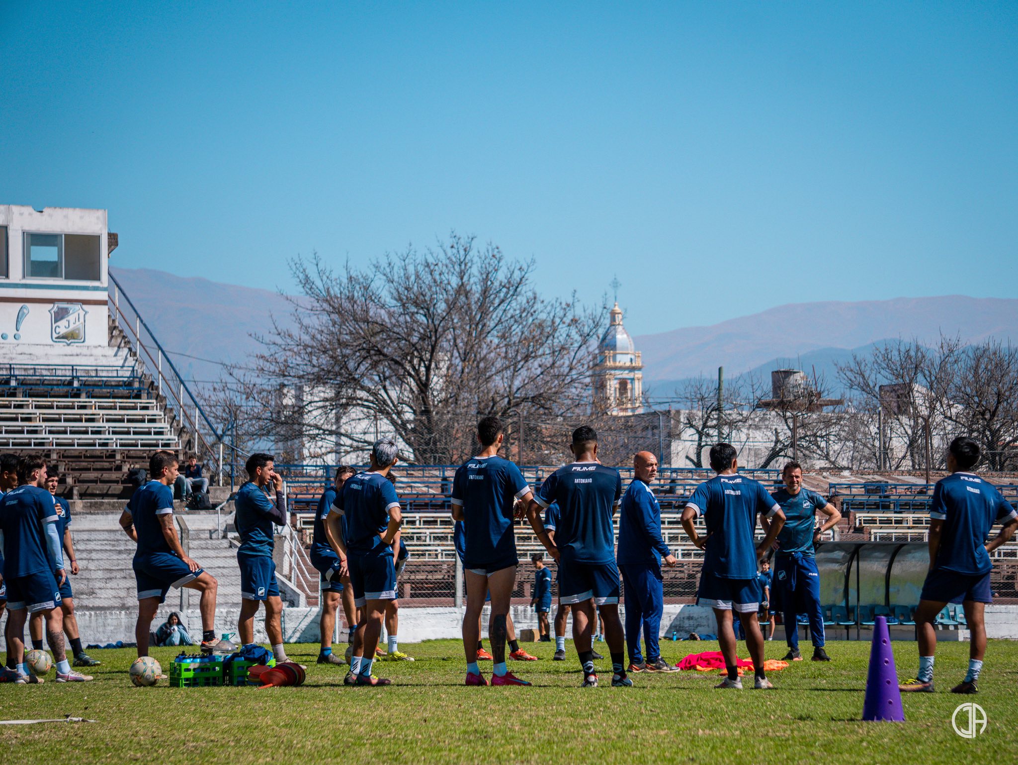 Juventud Antoniana se aferra a un sueño imposible: ganar y esperar una combinación de resultados que lo deposite en la siguiente fase del Federal A.