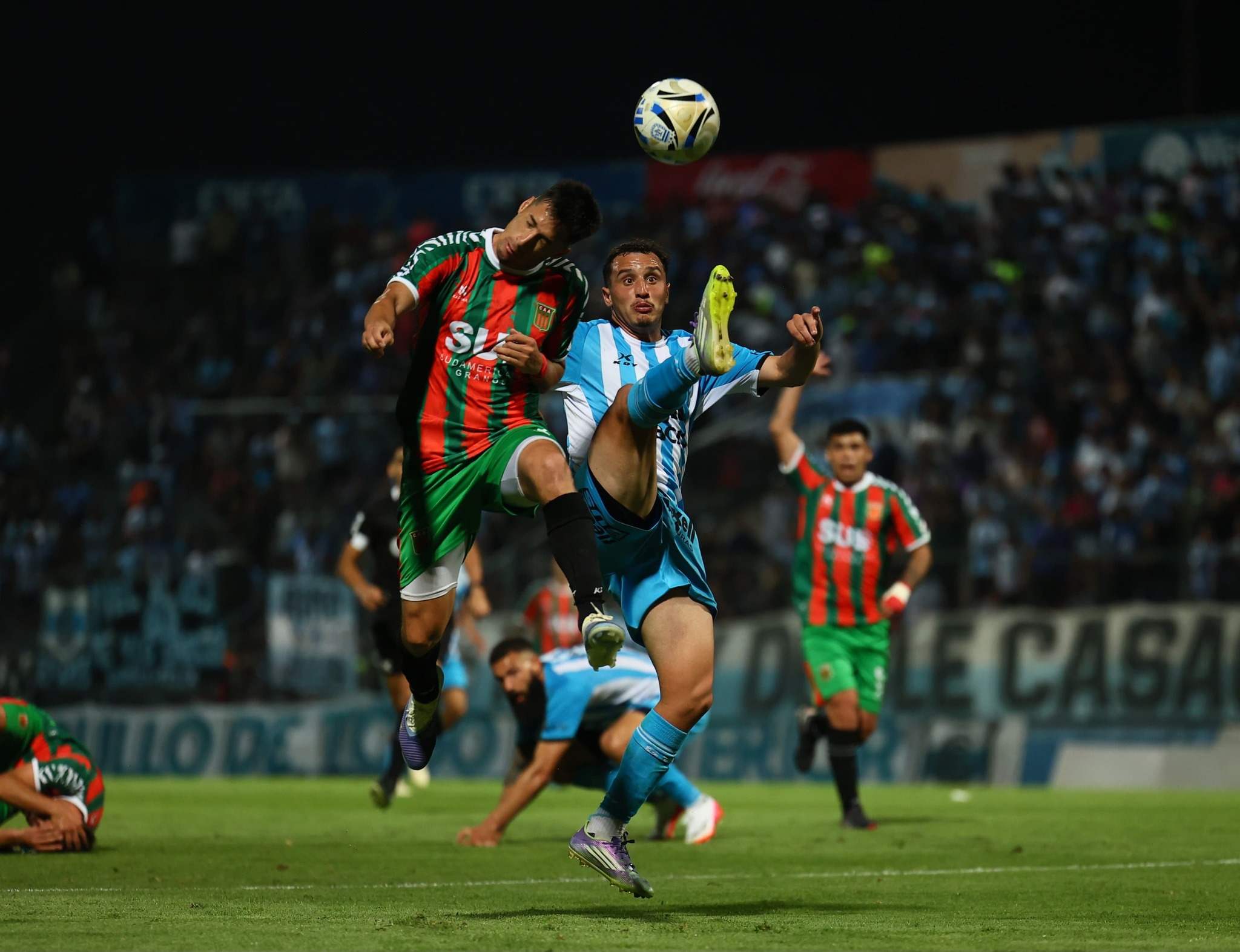 Gimnasia de Jujuy profundizó su mal momento al caer 2-0 ante Agropecuario y acumular su tercera derrota consecutiva en la Primera Nacional.
