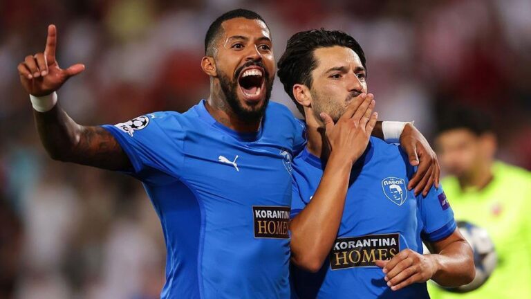 El Pafos aguantó con diez jugadores durante más de una hora y consiguió un empate 0-0 frente al Olympiakos en el inicio de la fase liga Champions League.