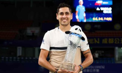 Alejandro Tabilo levantó el trofeo del Chengdu Open tras vencer a Lorenzo Musetti en tres sets.
