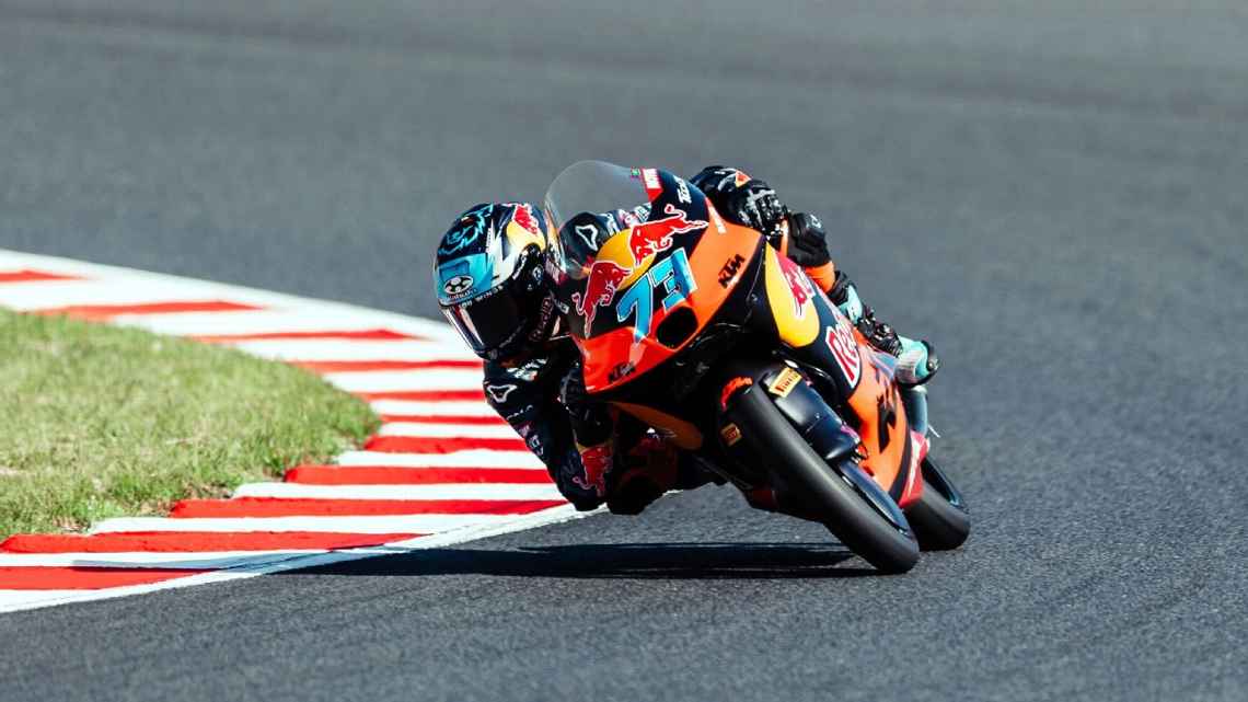 Moto3 Japón: Valentín Perrone fue 4º tras un gran duelo con Quiles. Muñoz ganó y Rueda acaricia el título.