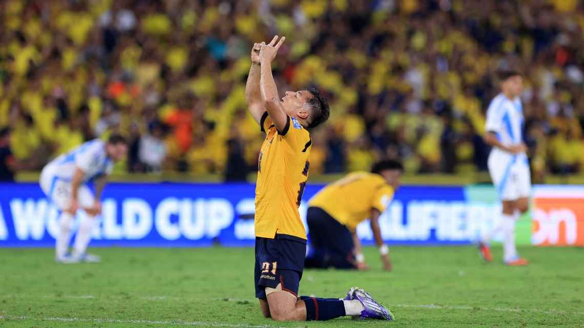 Argentina cayó ante Ecuador por 1-0 en Guayaquil en el cierre de las Eliminatorias, con gol de Enner Valencia de penal.
