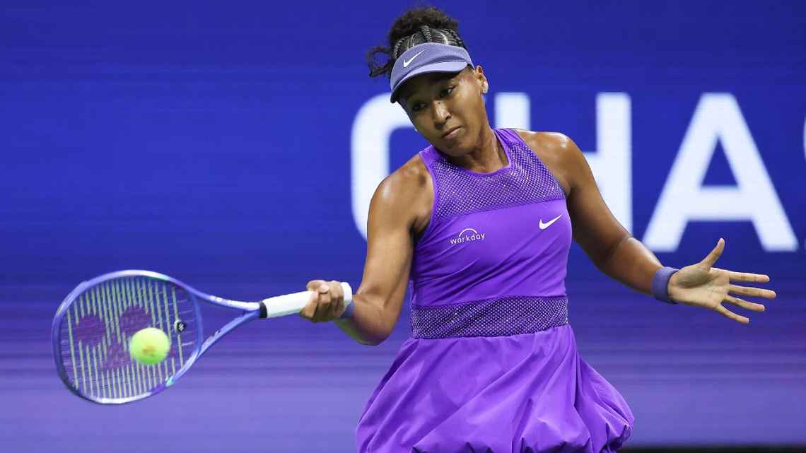 Naomi Osaka venció a Karolina Muchova y regresó a semifinales del US Open, donde buscará la final ante Amanda Anisimova.