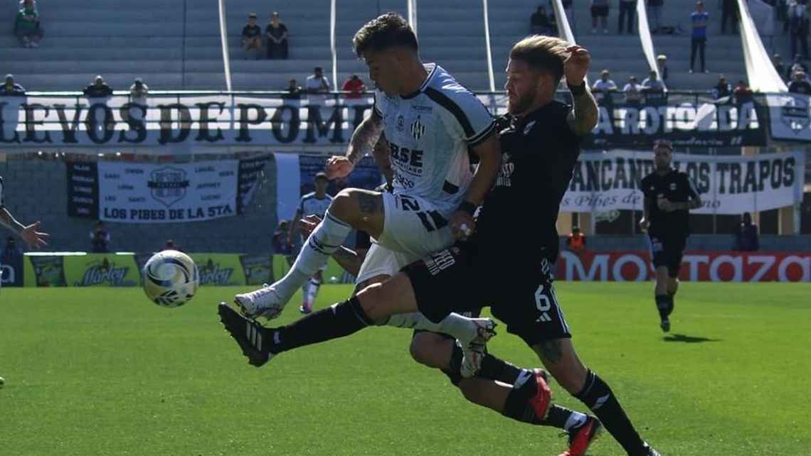 Riestra venció 2-0 a Central Córdoba, estiró su invicto en el Bajo Flores y es el nuevo líder del Clausura 2025.