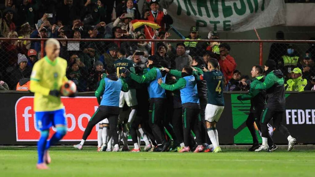 Fiesta en El Alto: Bolivia a la repesca