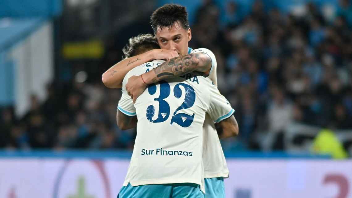 Con goles de Colombo y Solari, Racing venció 2-0 a San Lorenzo en Avellaneda y consiguió su primer triunfo como local en el Clausura 2025.