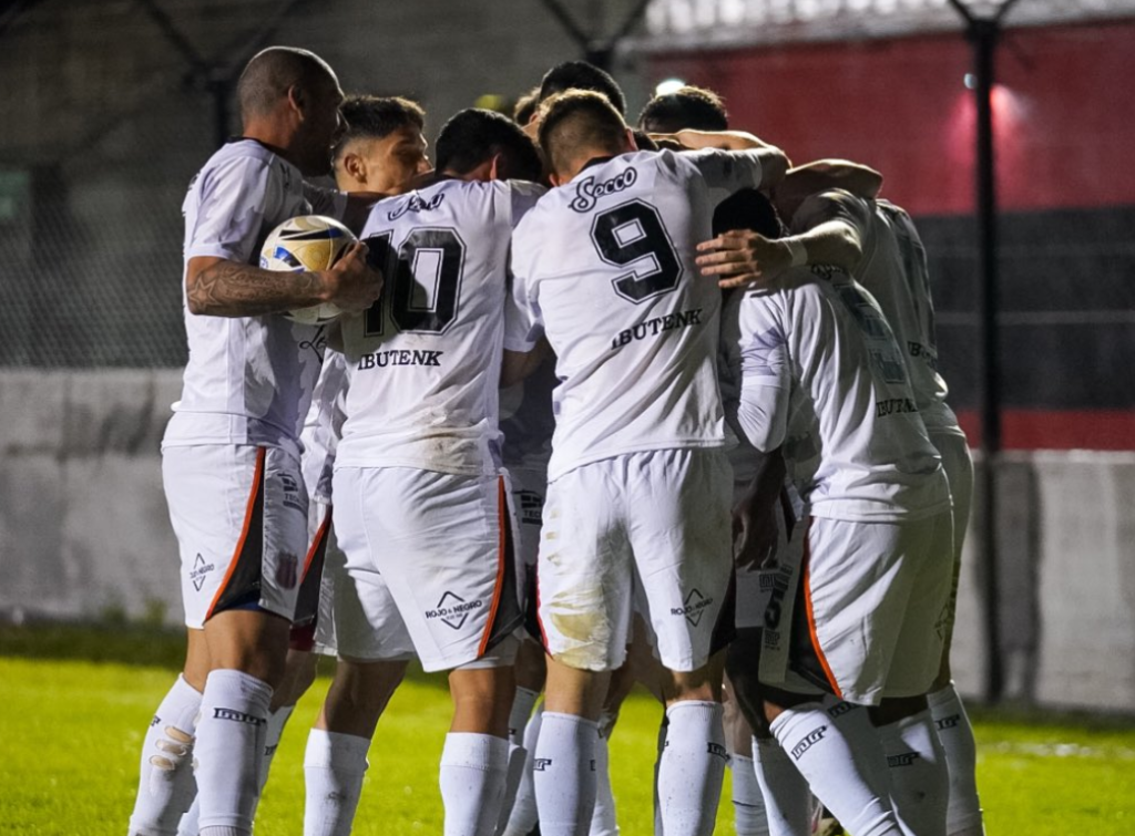 Colón tocó fondo en Núñez y se hunde en la tabla