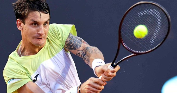 Camilo Ugo Carabelli brilla en París