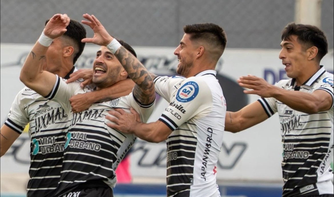 Estudiantes de Buenos Aires venció a Deportivo Maipú y pasa a cuartos del reducido, gracias al gol de Gonzalo Berterame en el estadio Ciudad de Caseros.