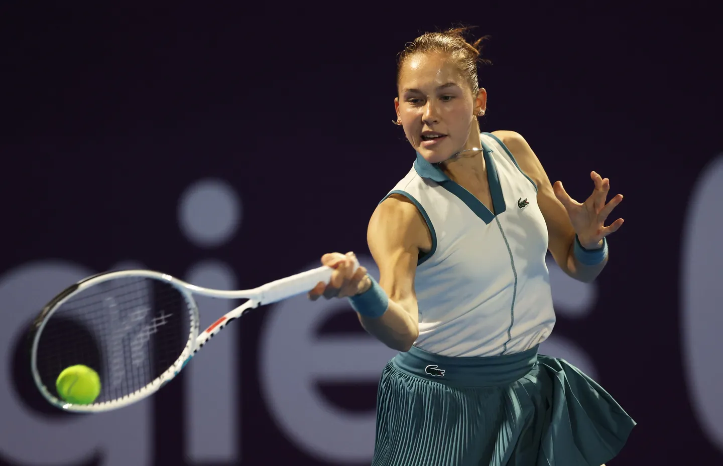 Mirra Andreeva cayó tres puestos y peligra su lugar en las WTA Finals de Riad tras su eliminación en Ningbo. Pierde terreno en el ránking