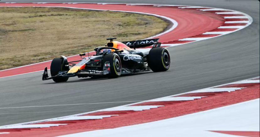 Max Verstappen logró la pole del GP de Estados Unidos tras dominar en Austin pese a un error de Red Bull. Norris partirá segundo.