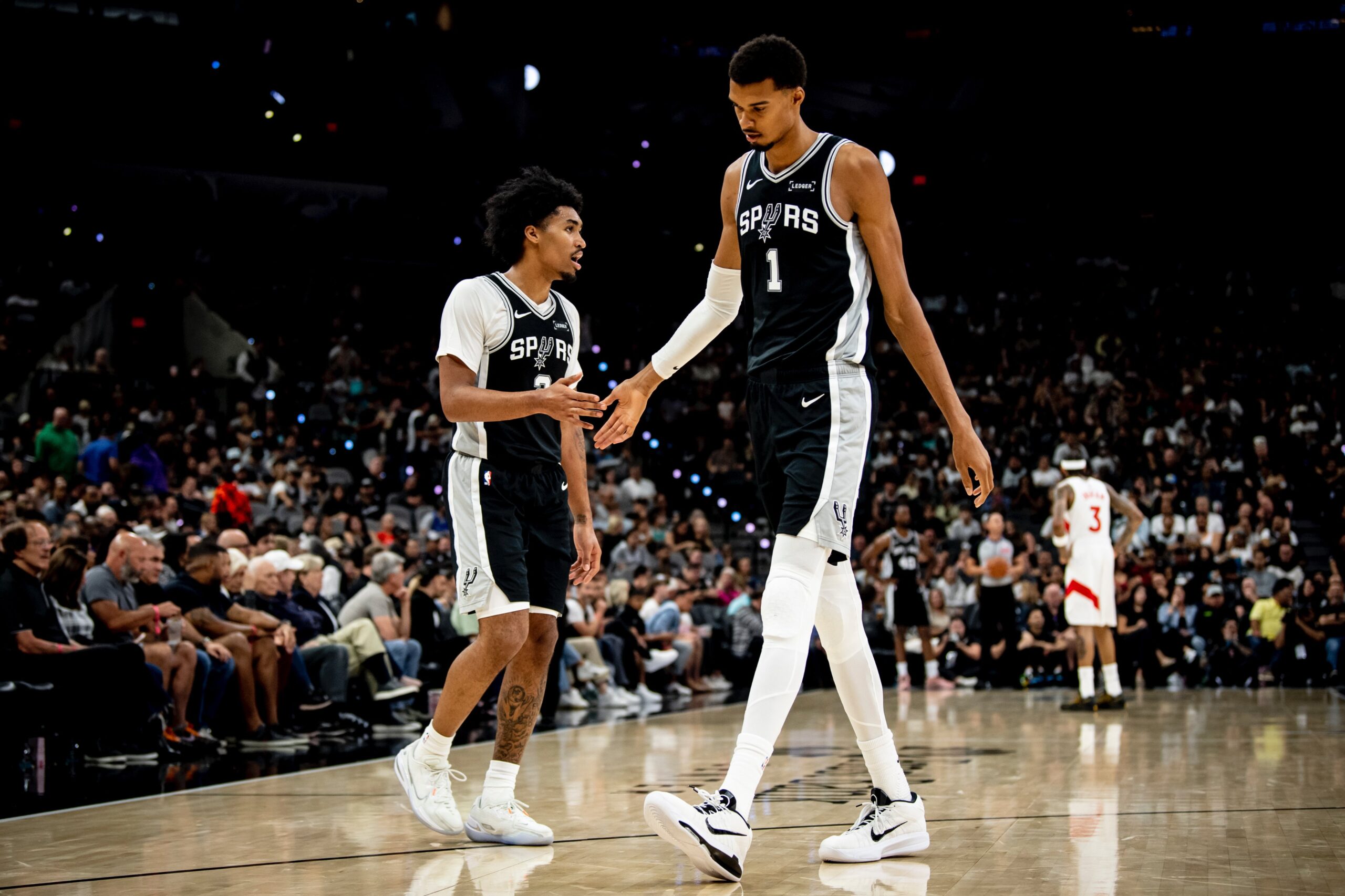 Invictos Spurs Thunder Sixers y Bulls