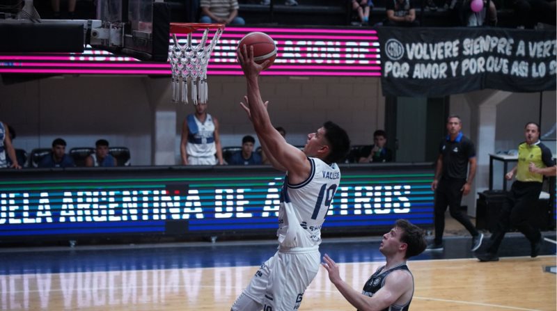 Independiente de Oliva triunfo en La Banda