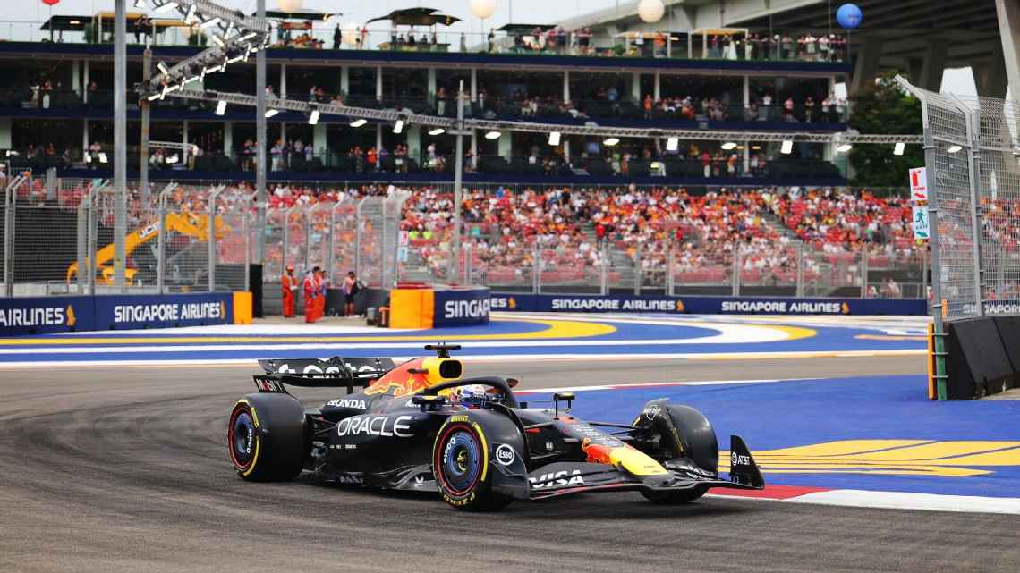 Verstappen dominó los Libres 3 y se perfila como el gran favorito en un GP de Singapur marcado por el calor y los accidentes.