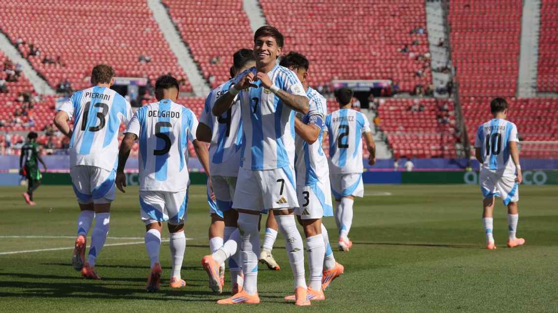 Argentina se toma la revancha contra Nigeria y se mete en cuartos del Mundial Sub-20, con una goleada 4-0 y un fútbol de alto vuelo en Santiago.