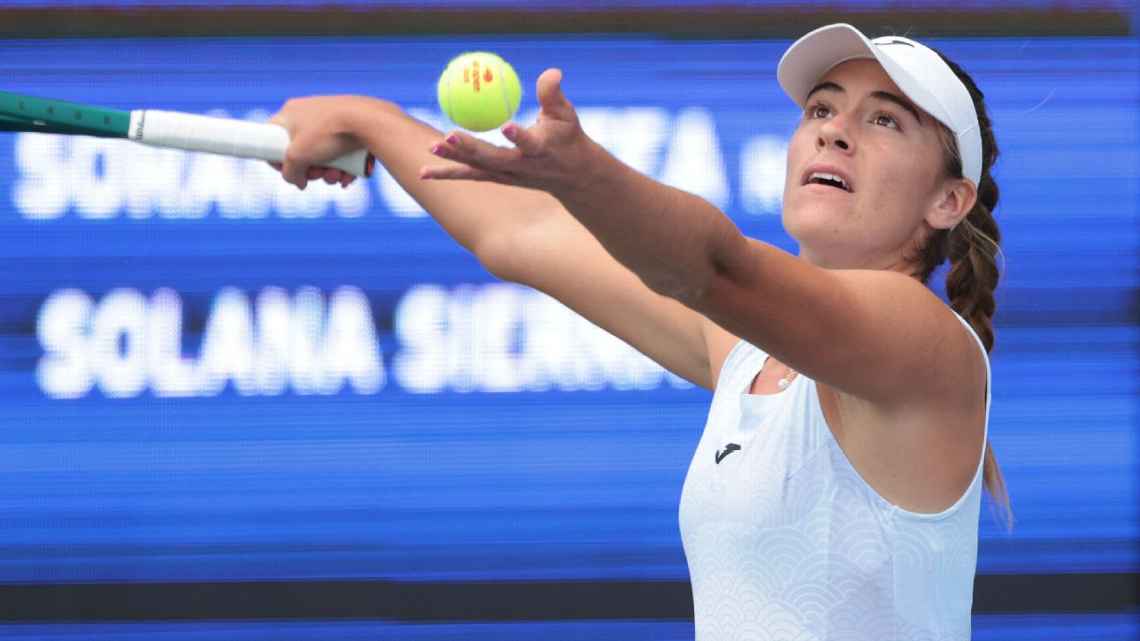 Solana Sierra se mete en semifinales del WTA de Mallorca tras una gran remontada ante Ekaterine Gorgodze.