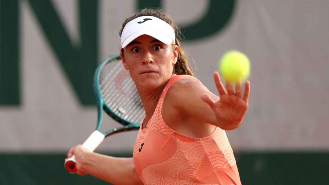 ¡Solana Sierra campeona en el WTA 125 de Mallorca! 🇦🇷 Venció a Lola Radivojevic 6-3, 6-1 y sube al Top 100 del ranking mundial.