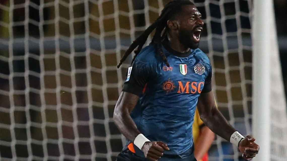Anguissa mantiene al Nápoles en lo más alto con un gol ante Lecce que consolida su liderazgo en la Serie A.