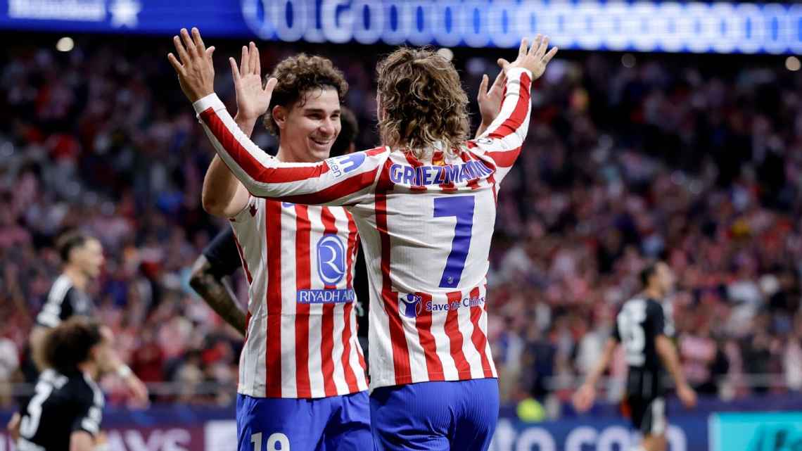 Atlético Madrid aplastó a Eintracht Frankfurt con Julián Álvarez como figura y sumó sus primeros puntos en la fase liga de la Champions.