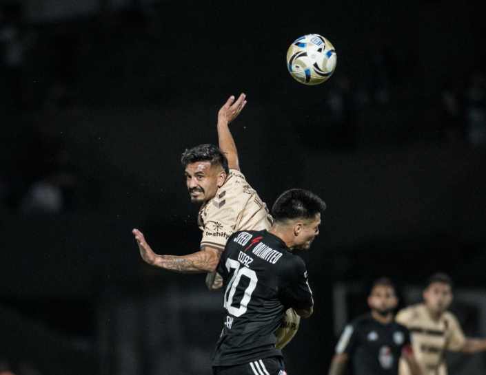 Riestra sigue líder tras empatar con Platense en Vicente López