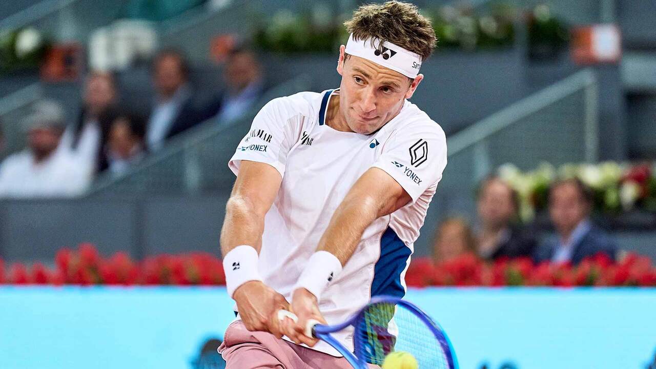 Lucha por las ATP Finals: Auger-Aliassime, Ruud y Medvedev ganan títulos y aprietan la lucha por las ATP Finals 2025 rumbo a Turín.