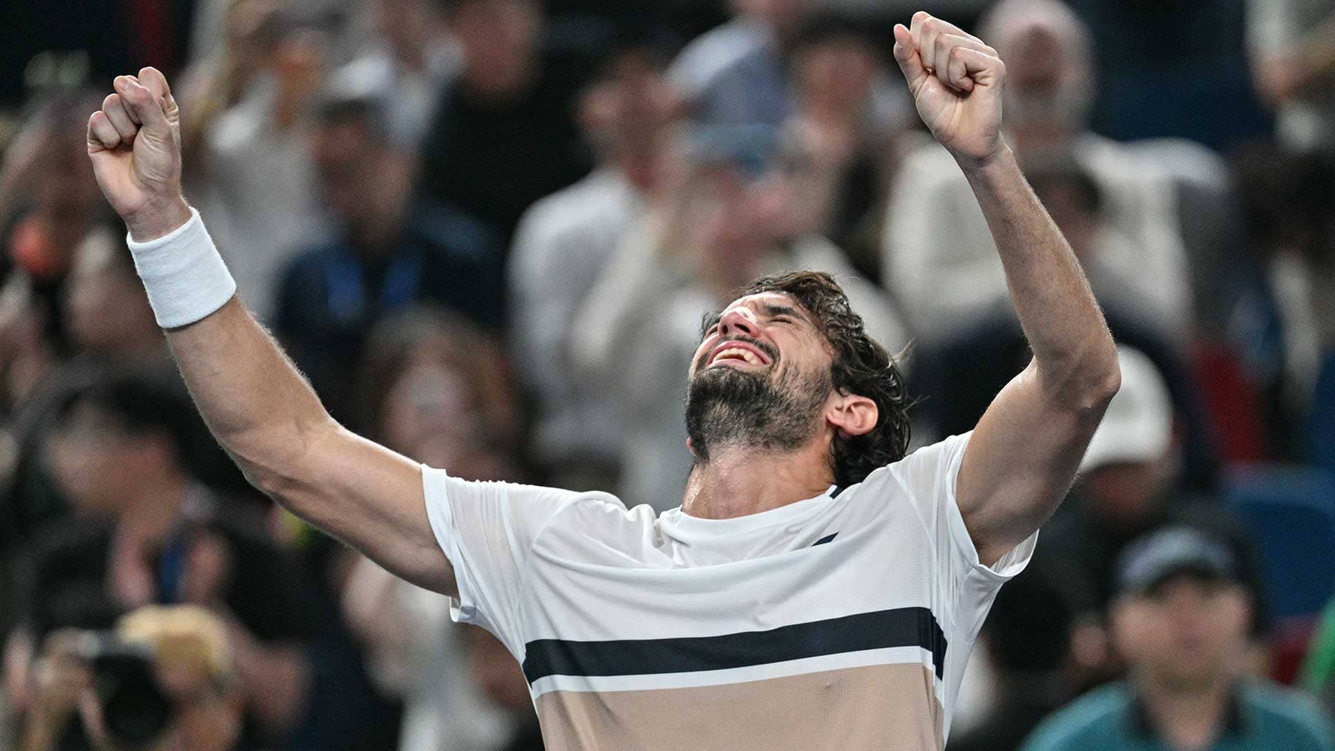 Vacherot sobre su victoria “loca” en Shanghái, el impacto de Federer y su entrada al Top 50, una historia que redefine los límites del tenis moderno.