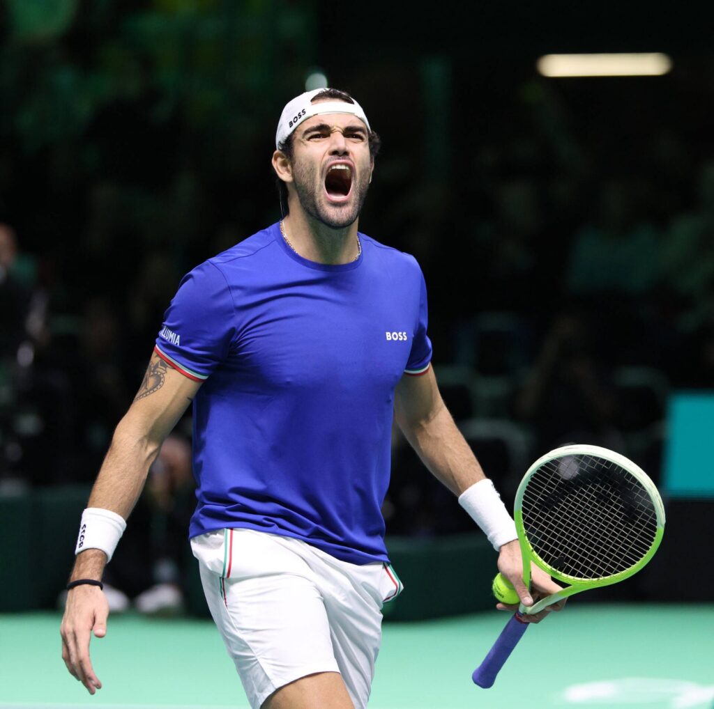 Italia venció 2-0 a Austria con triunfos de Berrettini y Cobolli y avanzó a semifinales de la Copa Davis por cuarta vez consecutiva.