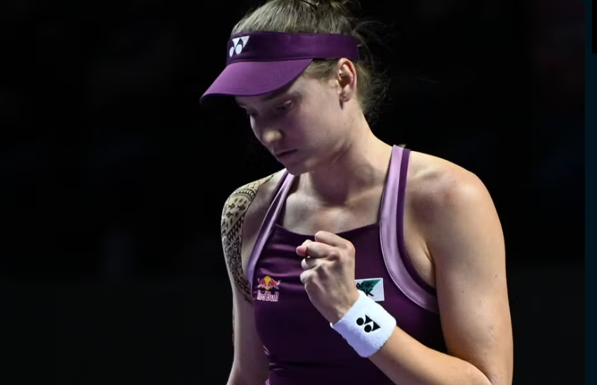 Rybakina vence a Alexandrova en Riad