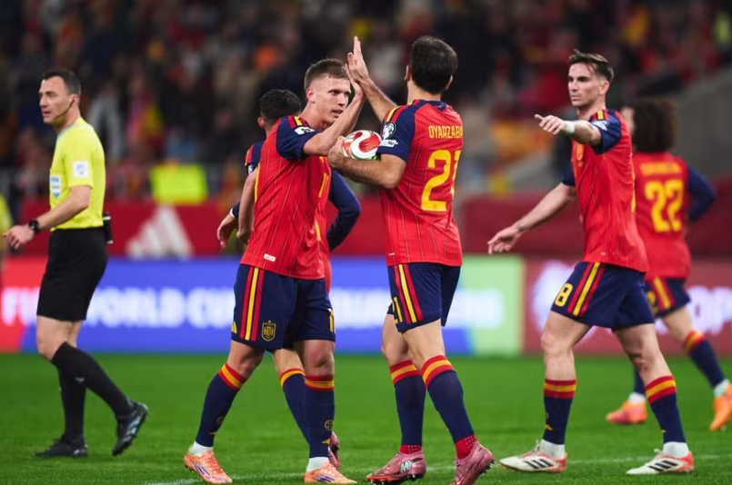 España empata ante Turquía y sella su clasificación al Mundial 2026