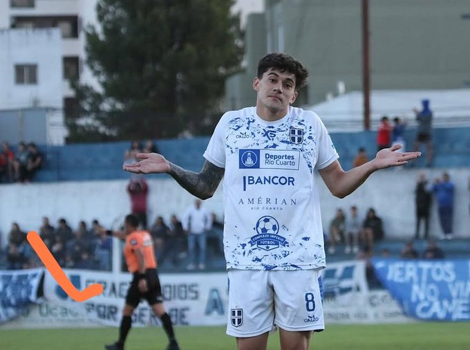 Olimpo y Atenas avanzan en la Reválida