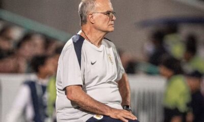 Bielsa confirmó que sigue en Uruguay hasta 2026 y que el proyecto no cambia pese al 5-1 ante EE.UU. La Celeste apunta al Mundial
