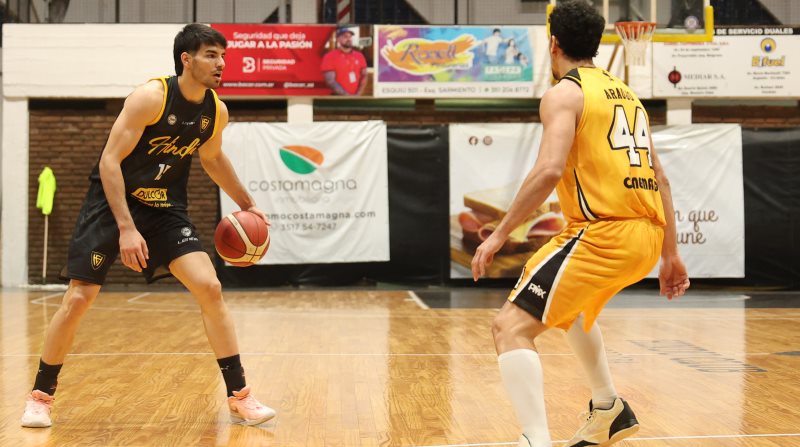 Villa San Martín y Hindú ganaron en casa