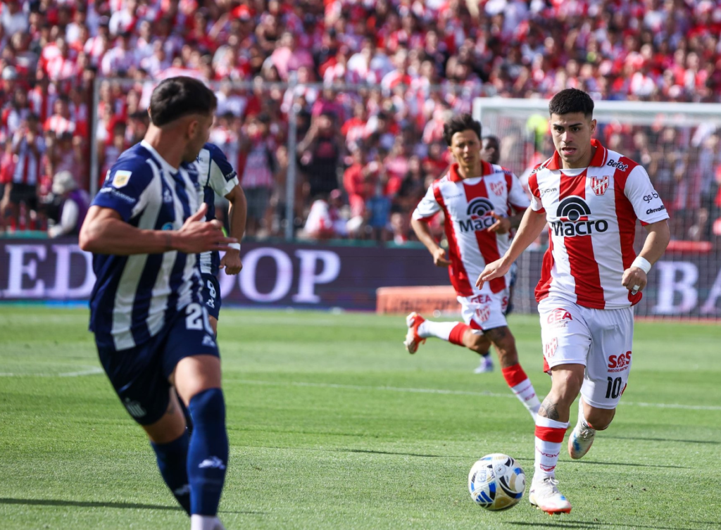 Talleres empató el clásico y se metió en playoffs