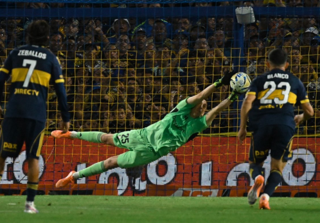 Boca reaccionó a tiempo y eliminó a Talleres en La Bombonera