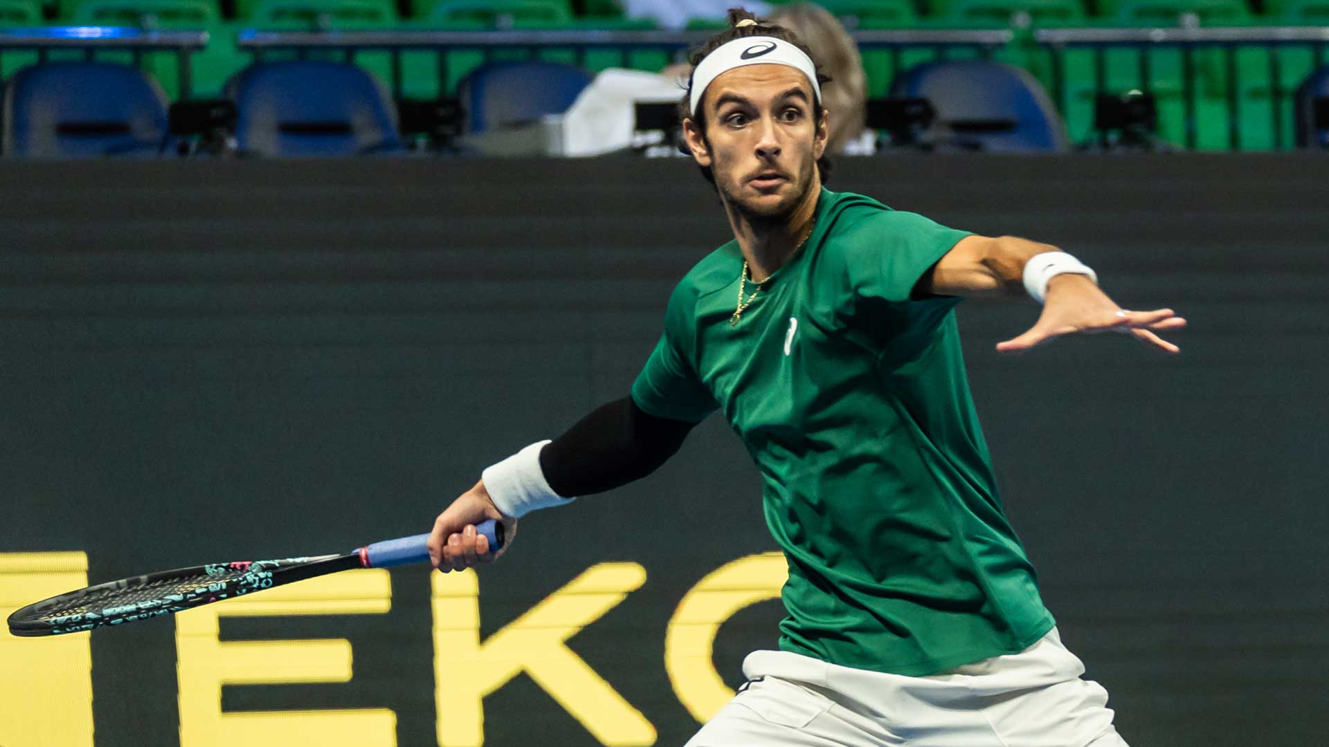 Lorenzo Musetti en Atenas salvó match point ante Korda y jugará la final ante Djokovic por su pase a las Nitto ATP Finals.