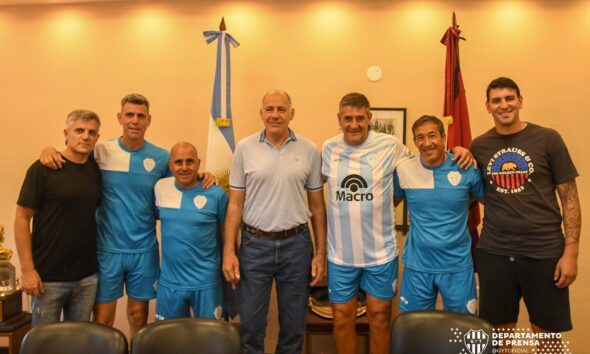 Gimnasia y Tiro confirmó seis salidas del plantel de cara a 2026 mientras avanza en renovaciones y refuerzos conducidas por Teté Quiroz