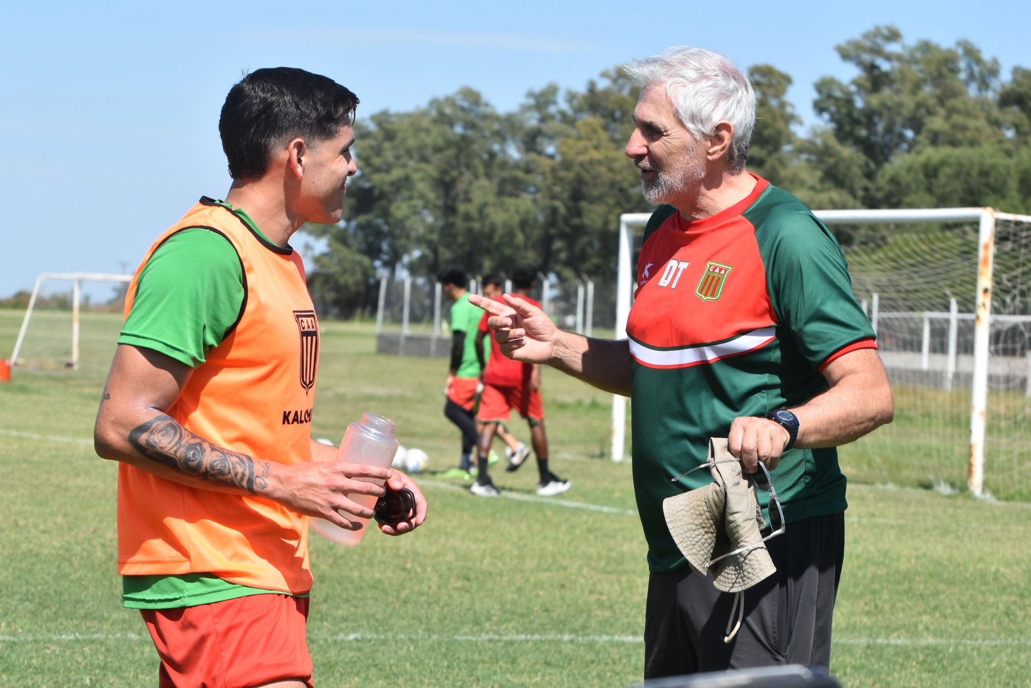 Agropecuario comienza a definir el 2026: continúa Adrián Adrover, se confirman bajas importantes y llega Lorenzo Barrera primer refuerzo.