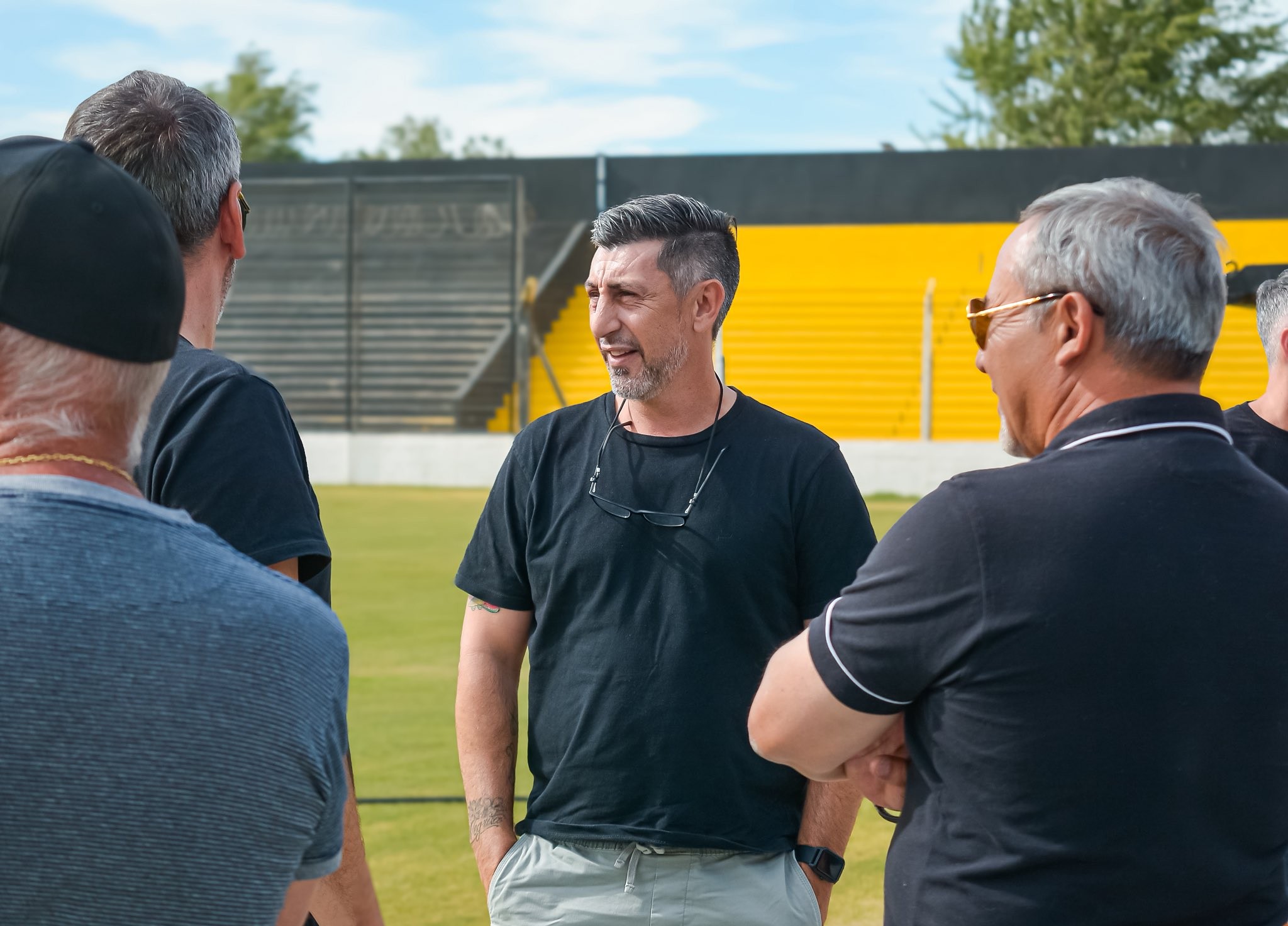 Deportivo Madryn reestructura su plantel para 2026: salida de Gracián, llegada de Cristian Díaz, refuerzos, renovaciones y juveniles.