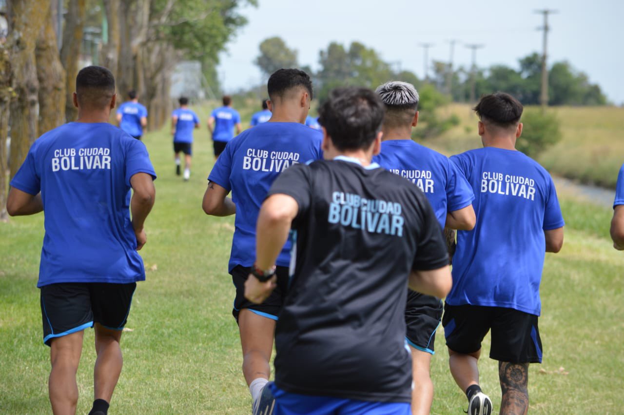 Ciudad de Bolívar volvió a entrenarse con Diego Funes de cara a la Primera Nacional 2026
