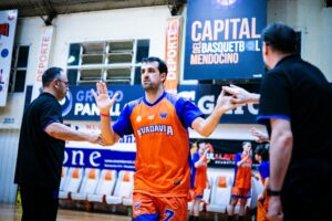 Rivadavia venció 83-70 a Villa San Martín y logró su tercer triunfo al hilo con grandes actuaciones de Pérez y Garrett.