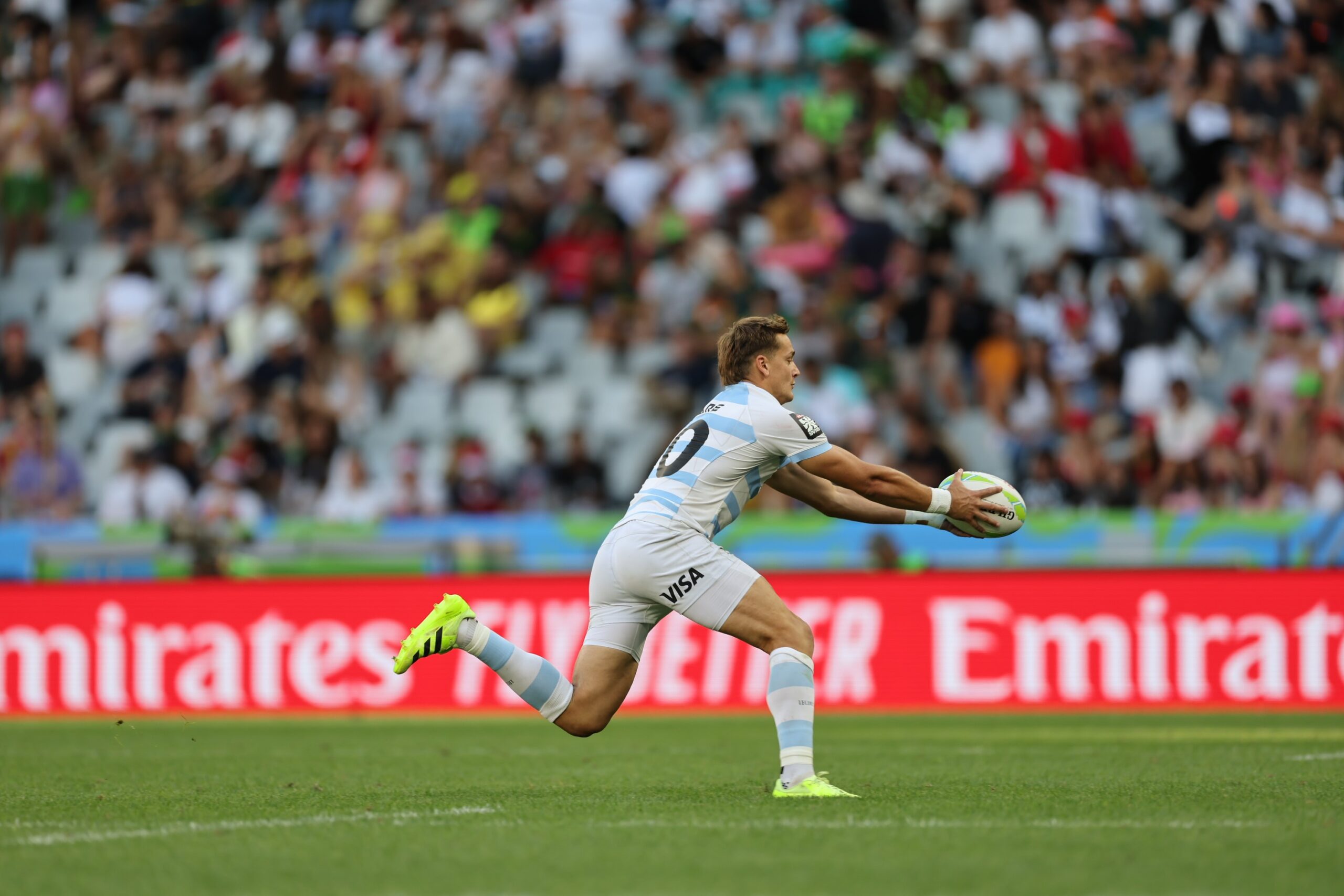 Los Pumas 7’s vencieron 29-21 a Fiji y se metieron en la final del Seven de Ciudad del Cabo tras una actuación brillante.