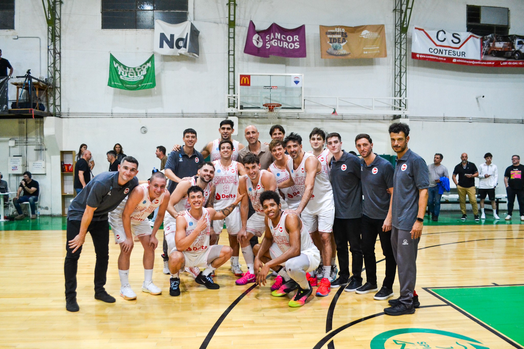 Provincial venció a Villa Mitre y se afianza como líder de la Conferencia Sur. Pico FC ganó en casa ante El Talar en una fecha clave.