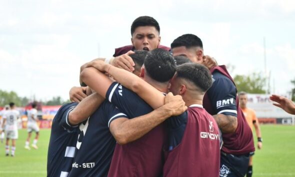 Acassuso empató con Armenio y consiguió un histórico ascenso a la Primera Nacional tras 79 años fuera de la categoría.