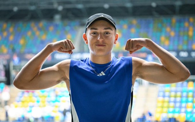Justin Engel jugará las Next Gen ATP Finals tras la baja de Mensik. Con 17 años, el alemán ya hizo historia ganando en las tres superficies.