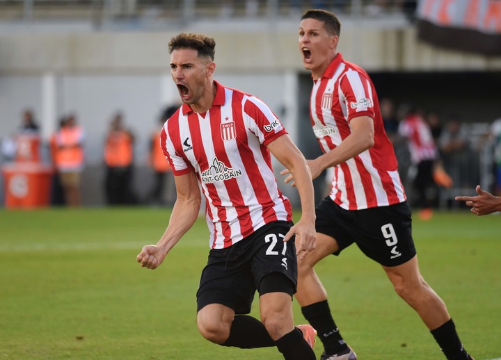 Estudiantes campeón del Trofeo de Campeones: venció 2-1 a Platense con un doblete de Lucas Alario y cerró el 2025 con otro título.