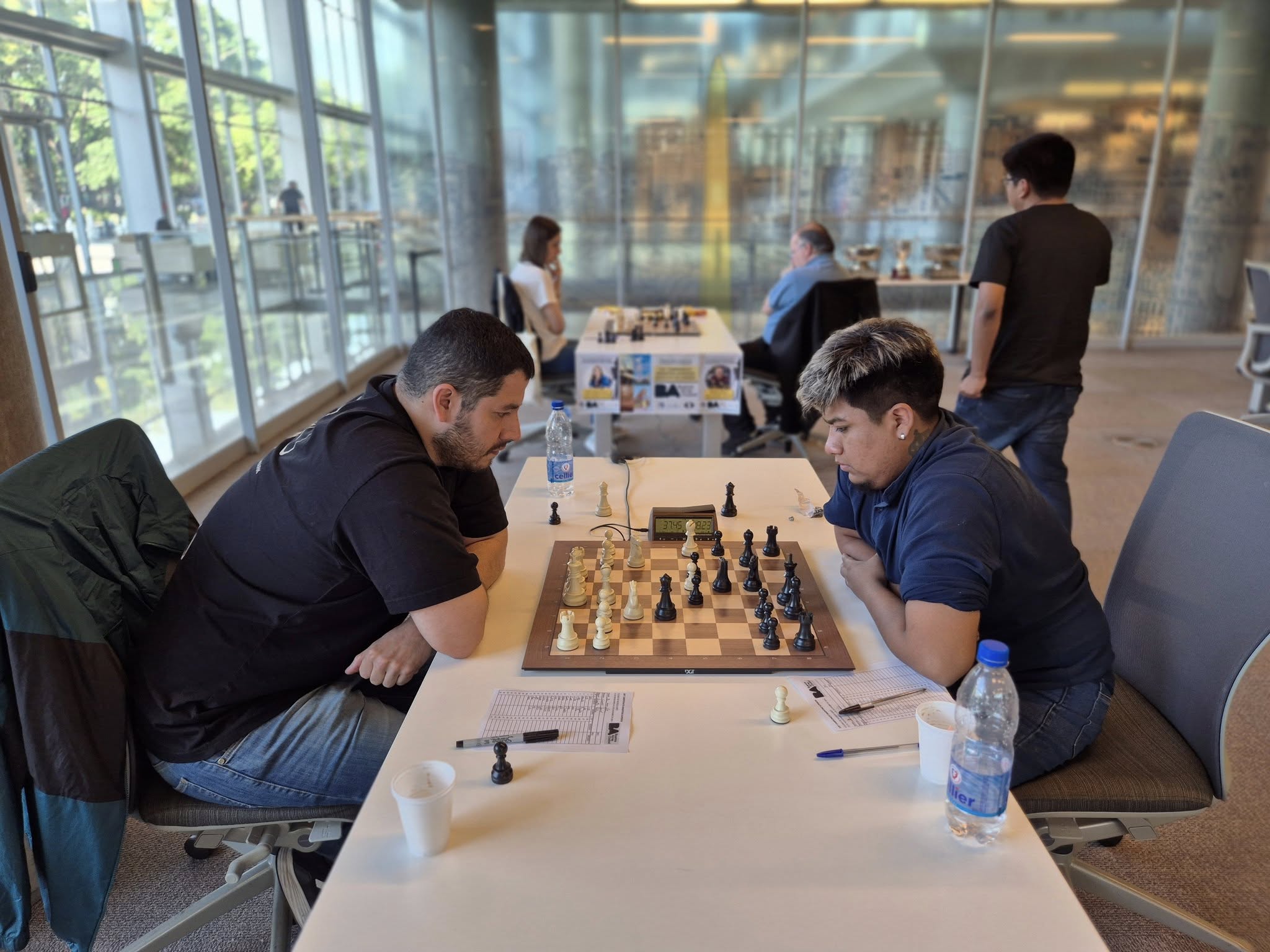 Pablo Acosta y Julián Vilca continúan destacándose en la Final del Campeonato Argentino de Ajedrez, con ambos en posiciones expectantes.