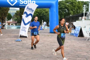 Más de 80 deportistas participaron de la primera fecha del Campeonato de Acuatlón en Salta, disputada en el balneario Xamena.