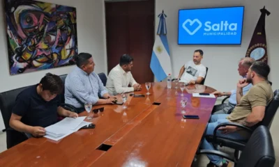 Intendentes de Salta, Vaqueros y La Caldera firman acuerdo sobre transporte por aplicaciones
