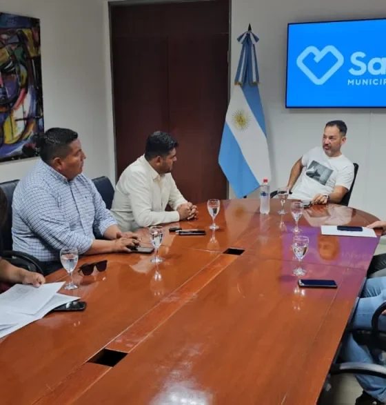 Intendentes de Salta, Vaqueros y La Caldera firman acuerdo sobre transporte por aplicaciones